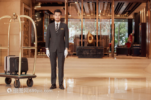 智能提升 通信技术在酒店行李搬运服务中的创新开发